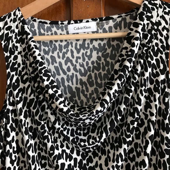 Calvin Klein animal print top - Picture 2 of 6
